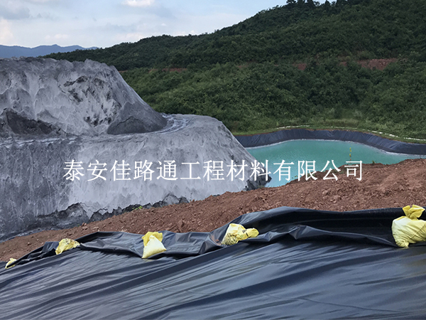 養(yǎng)殖防滲膜延伸率咋變？這5大因素說了算！